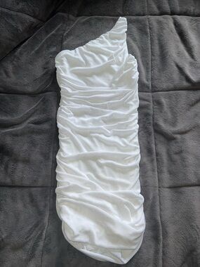 Lucy in the Sky White One-Shoulder Ruched Dress